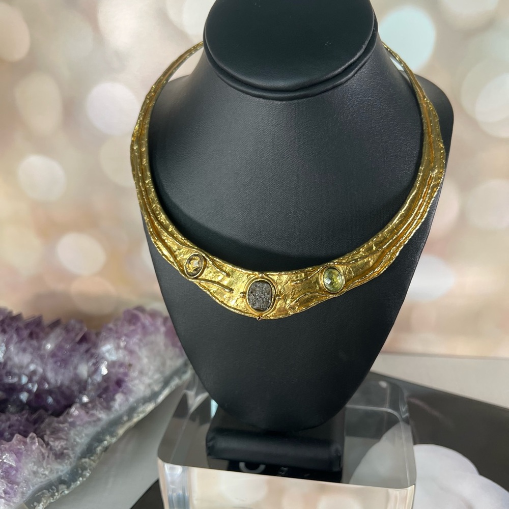 Elegant Gold Torque Necklace with Gem Accents New